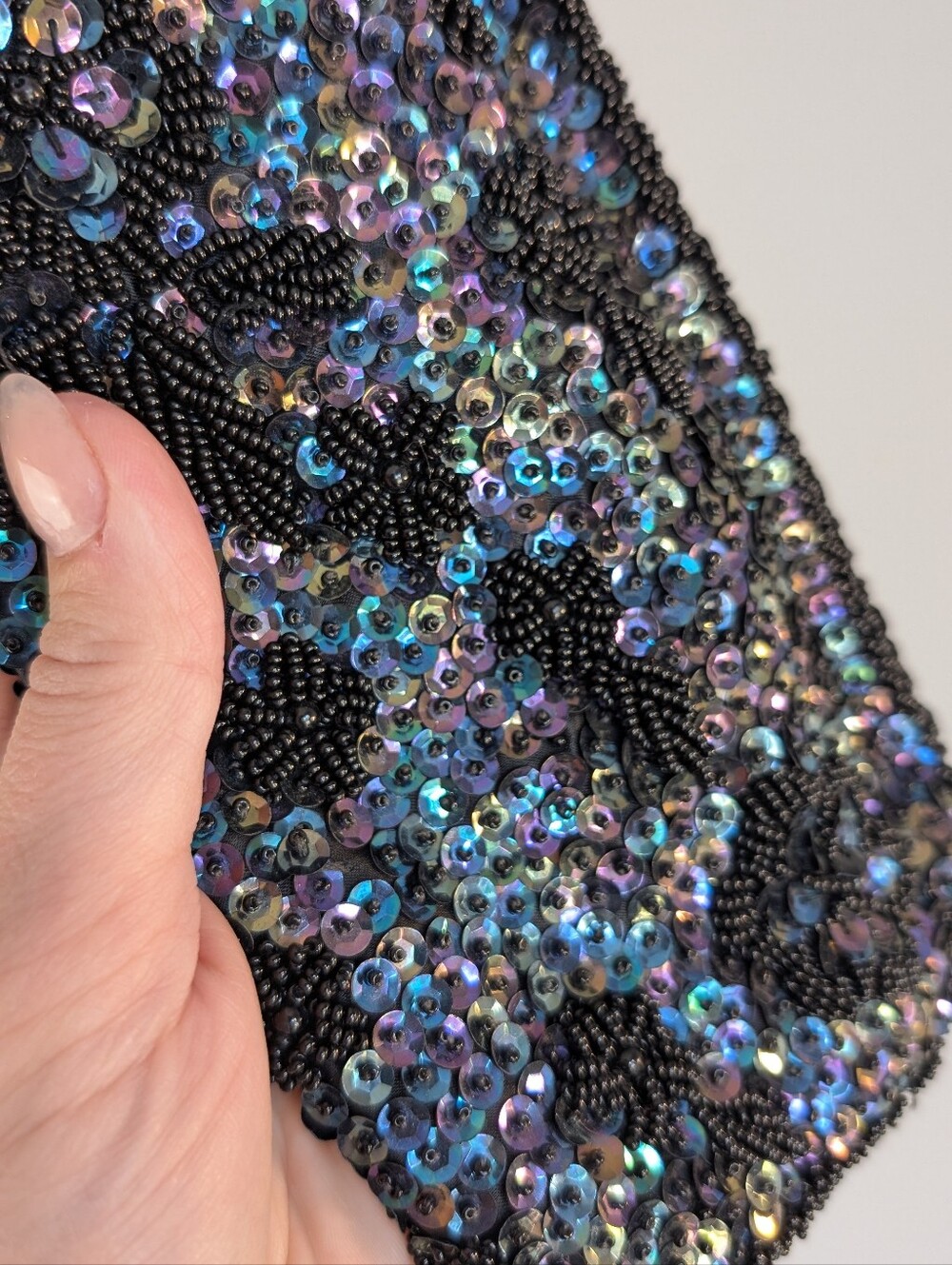 Vintage Evening Bag, Made In Honk Kong Black Iridescent Sequins Kiss Lock Clutch - Picture 7 of 16